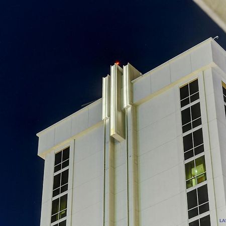 Mgm Signature-29-607 F1 Track & Strip View Balcony Las Vegas Exterior foto